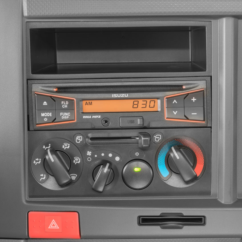 Radio AM/FM/CD avec AUX, USB et Bluetooth