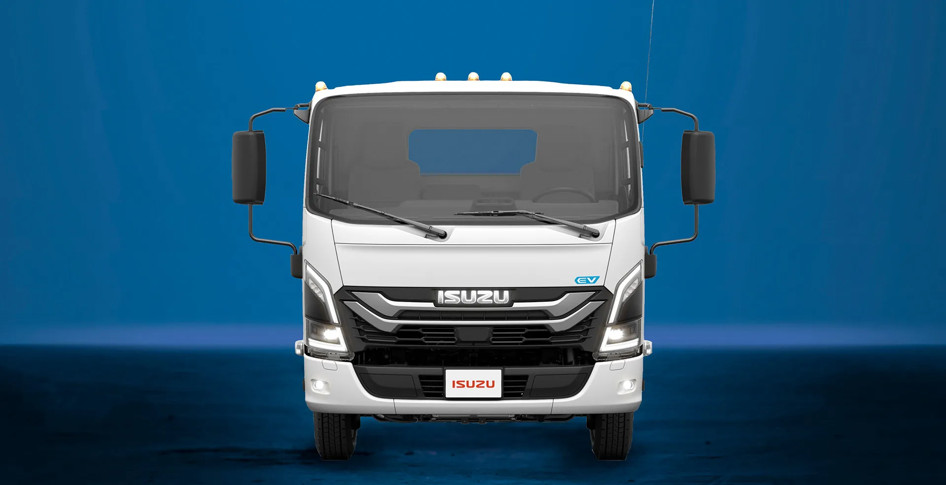 Vue de face d'Isuzu NRR EV